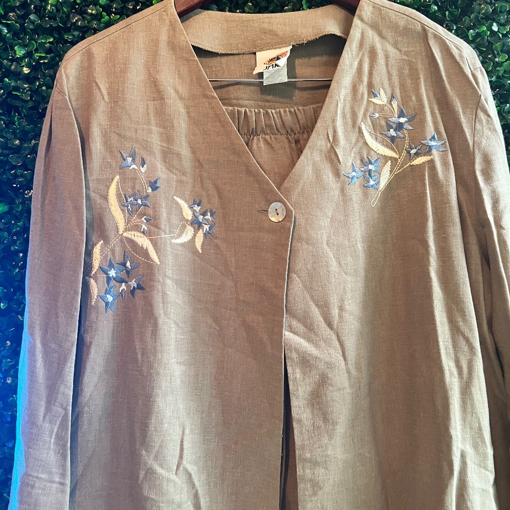 JMK Women's Linen Tan 2-piece Jacket and Skirt Size 20T Great condition